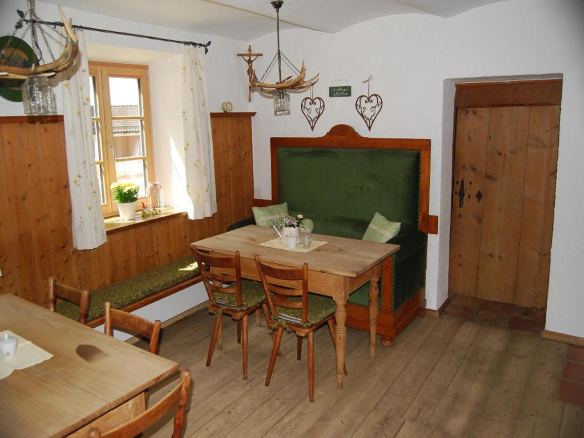 Landhof Angstl - Gaestezimmer Und Tagungsraum Höslwang Exteriör bild