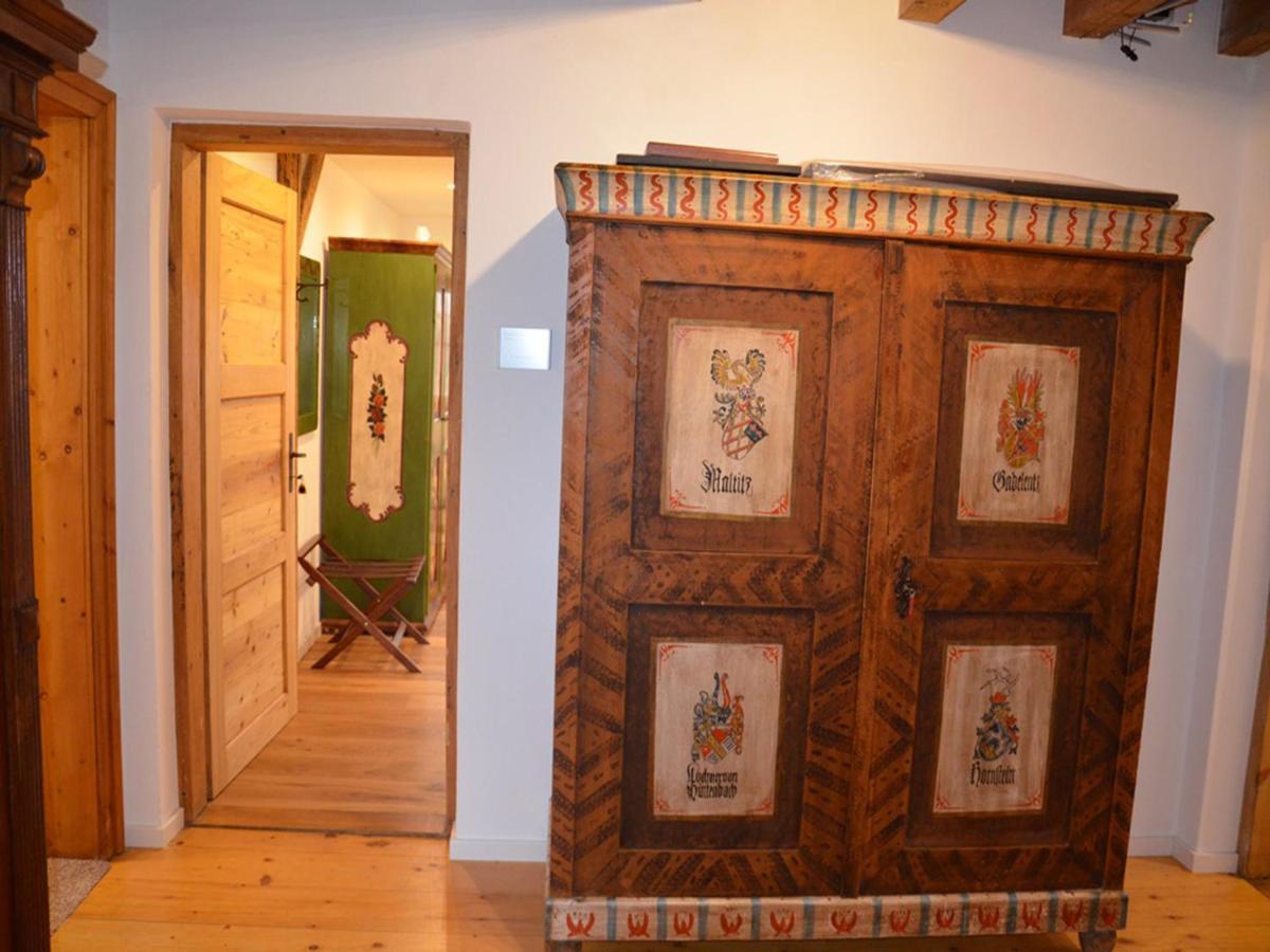 Landhof Angstl - Gaestezimmer Und Tagungsraum Höslwang Exteriör bild