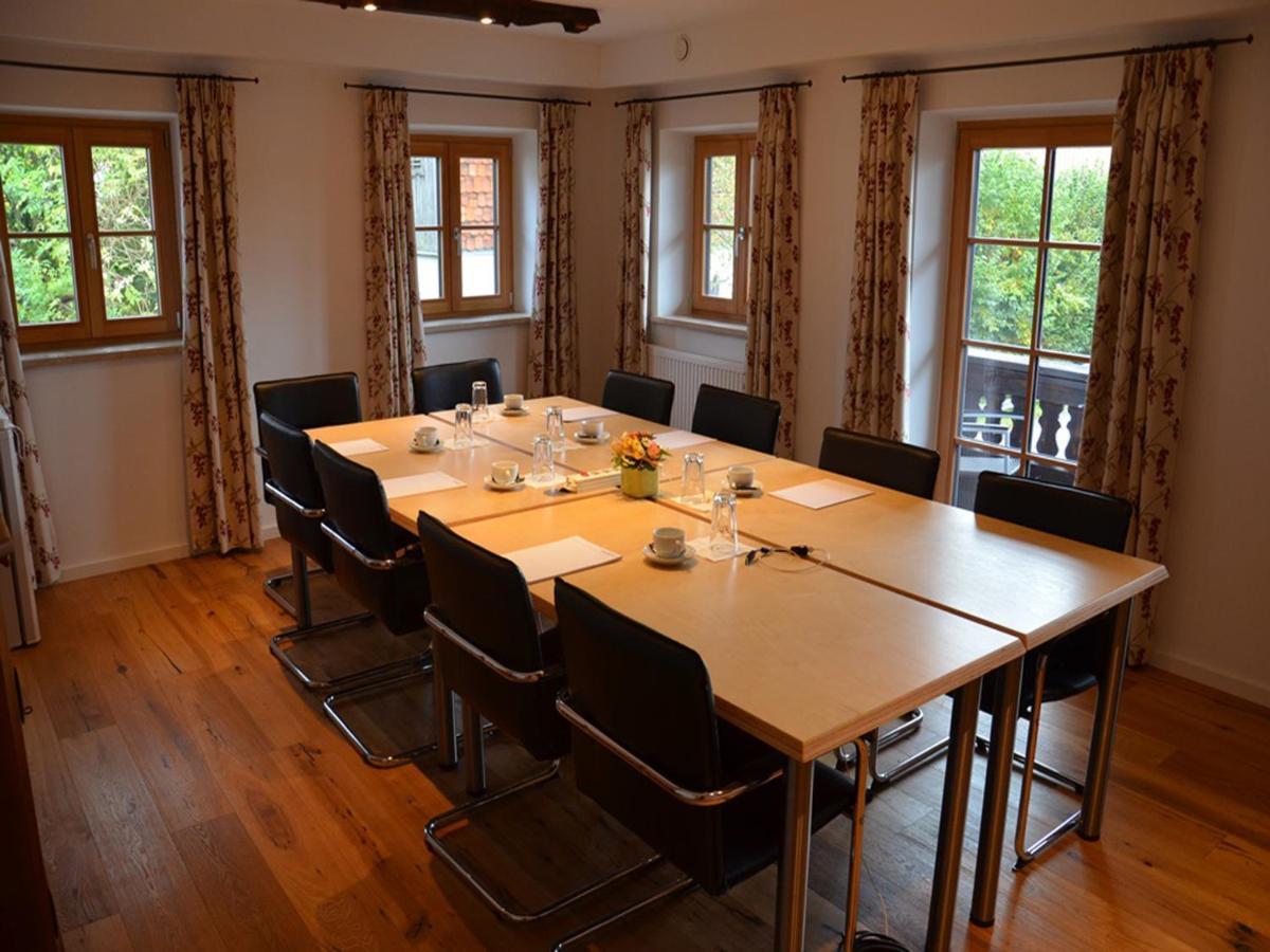 Landhof Angstl - Gaestezimmer Und Tagungsraum Höslwang Exteriör bild